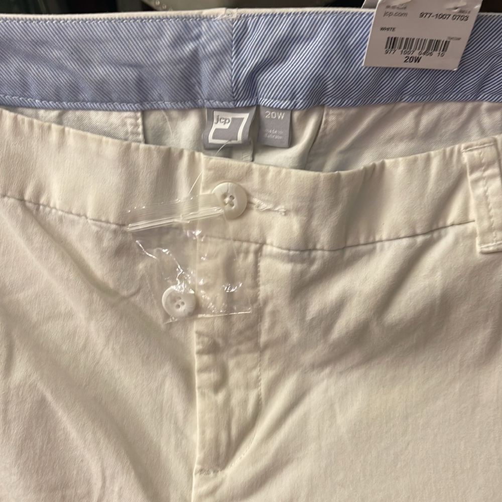Capris - Picture 7 of 7